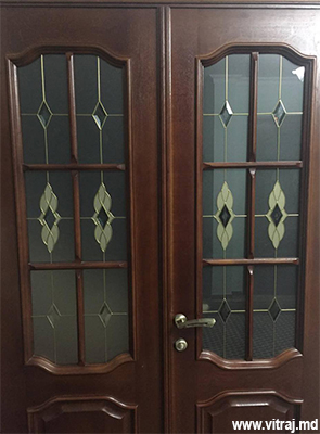 Design stained glass for doors with faceted elements